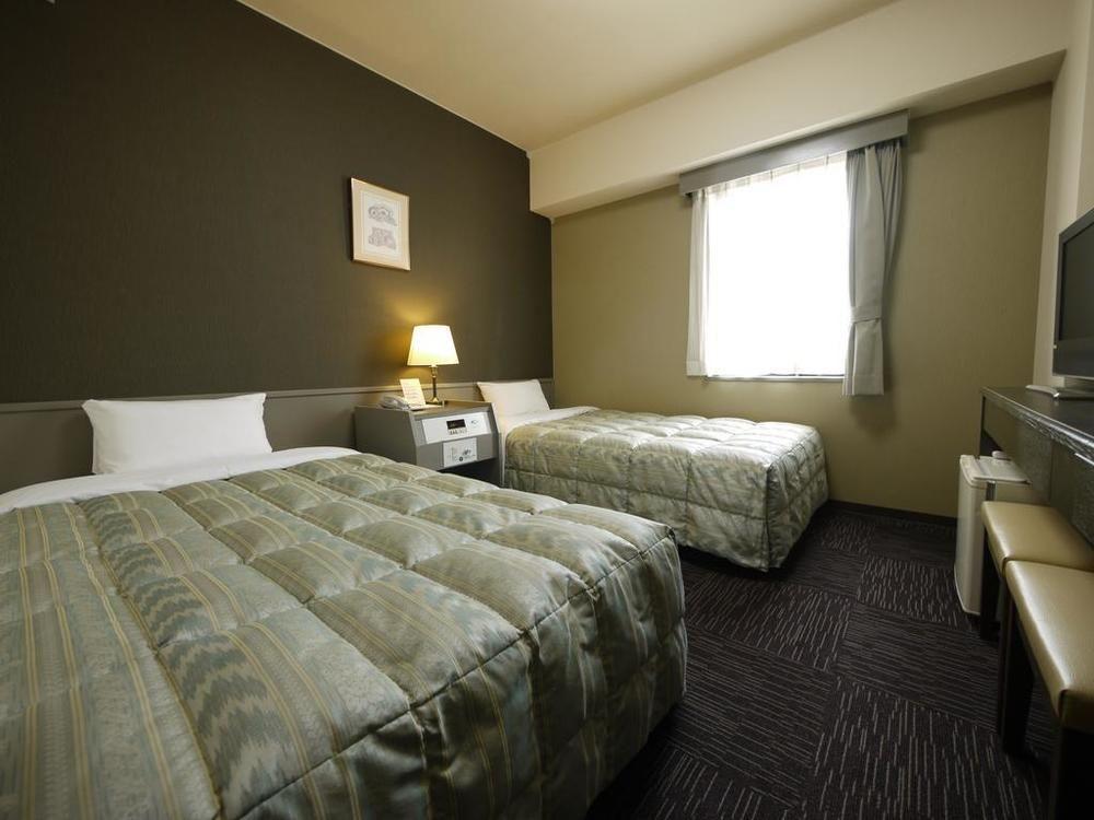 Hotel Route-Inn Toyama Ekimae Eksteriør bilde