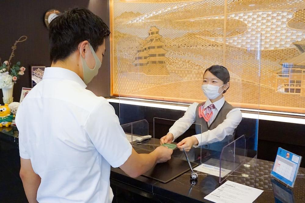 Hotel Route-Inn Toyama Ekimae Eksteriør bilde