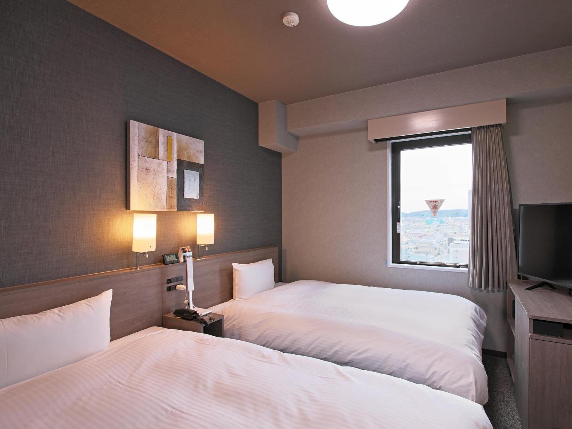 Hotel Route-Inn Toyama Ekimae Eksteriør bilde