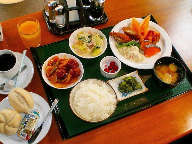 Hotel Route-Inn Toyama Ekimae Eksteriør bilde
